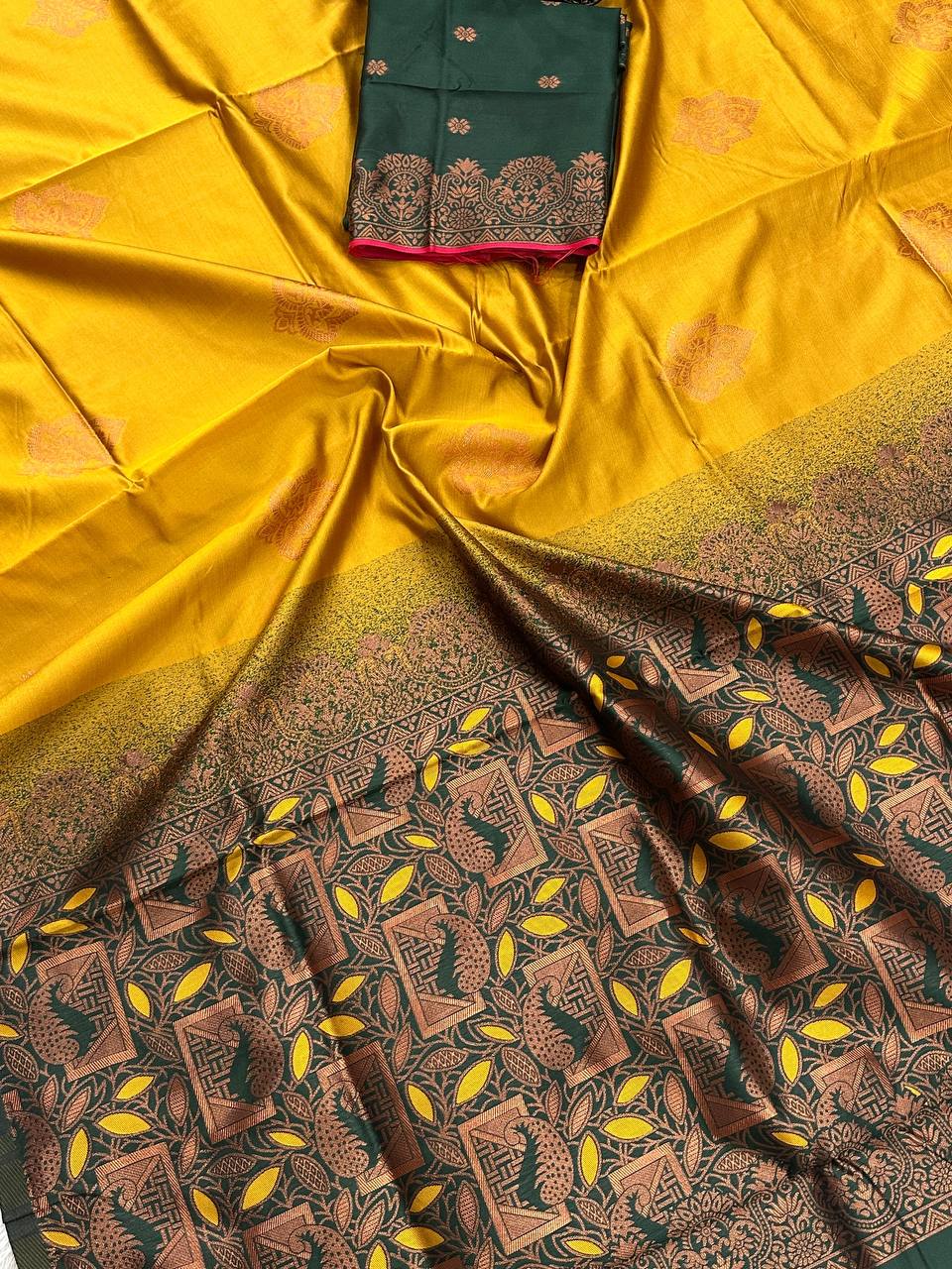 Organic Banarasi Wedding Saree – Lightweight & Breathable