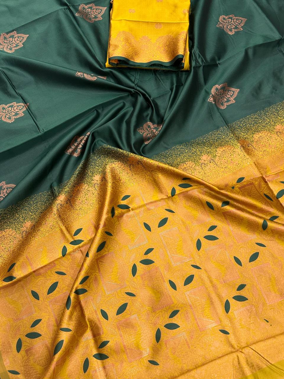 Organic Banarasi Wedding Saree – Lightweight & Breathable