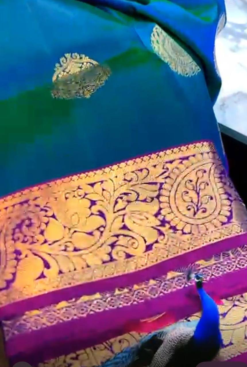 Premium Kanjivaram Soft Silk Saree with Copper Zari