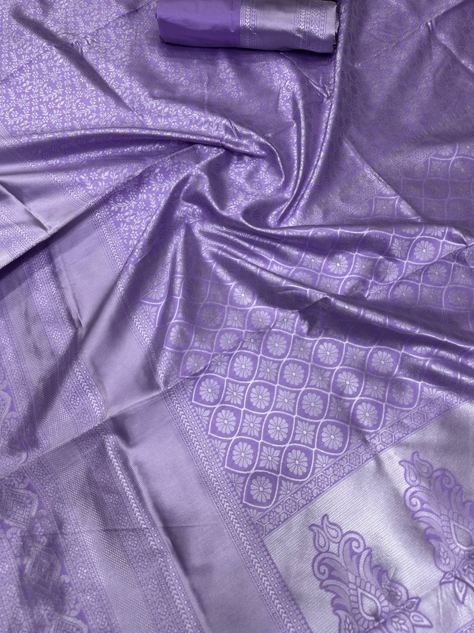 Organic Banarasi Wedding Saree – Lightweight & Breathable