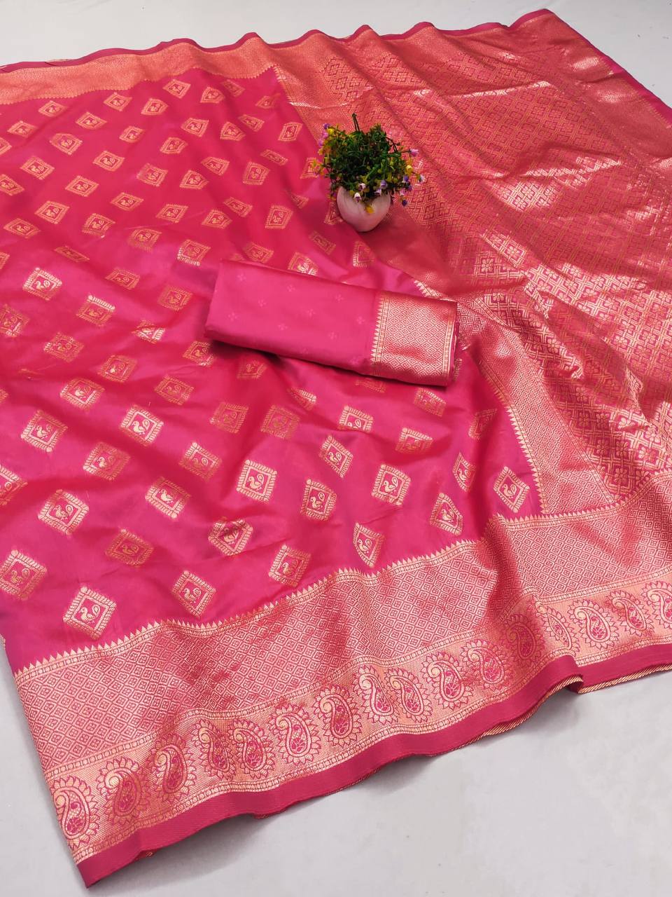 Organic Banarasi Wedding Saree – Lightweight & Comfortable