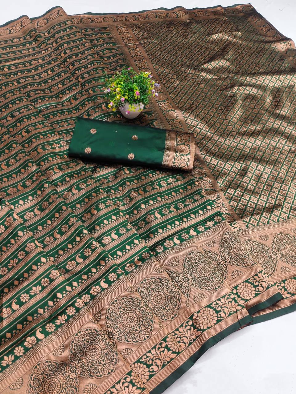 Organic Banarasi Wedding Saree – Lightweight & Breathable