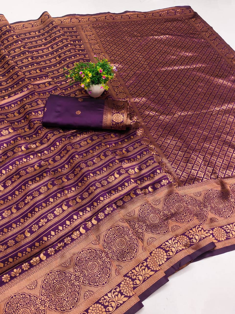 Organic Banarasi Wedding Saree – Lightweight & Breathable