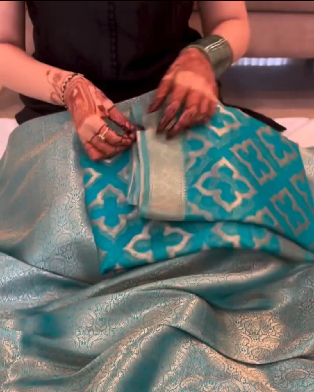Nila Weave Silk Suit