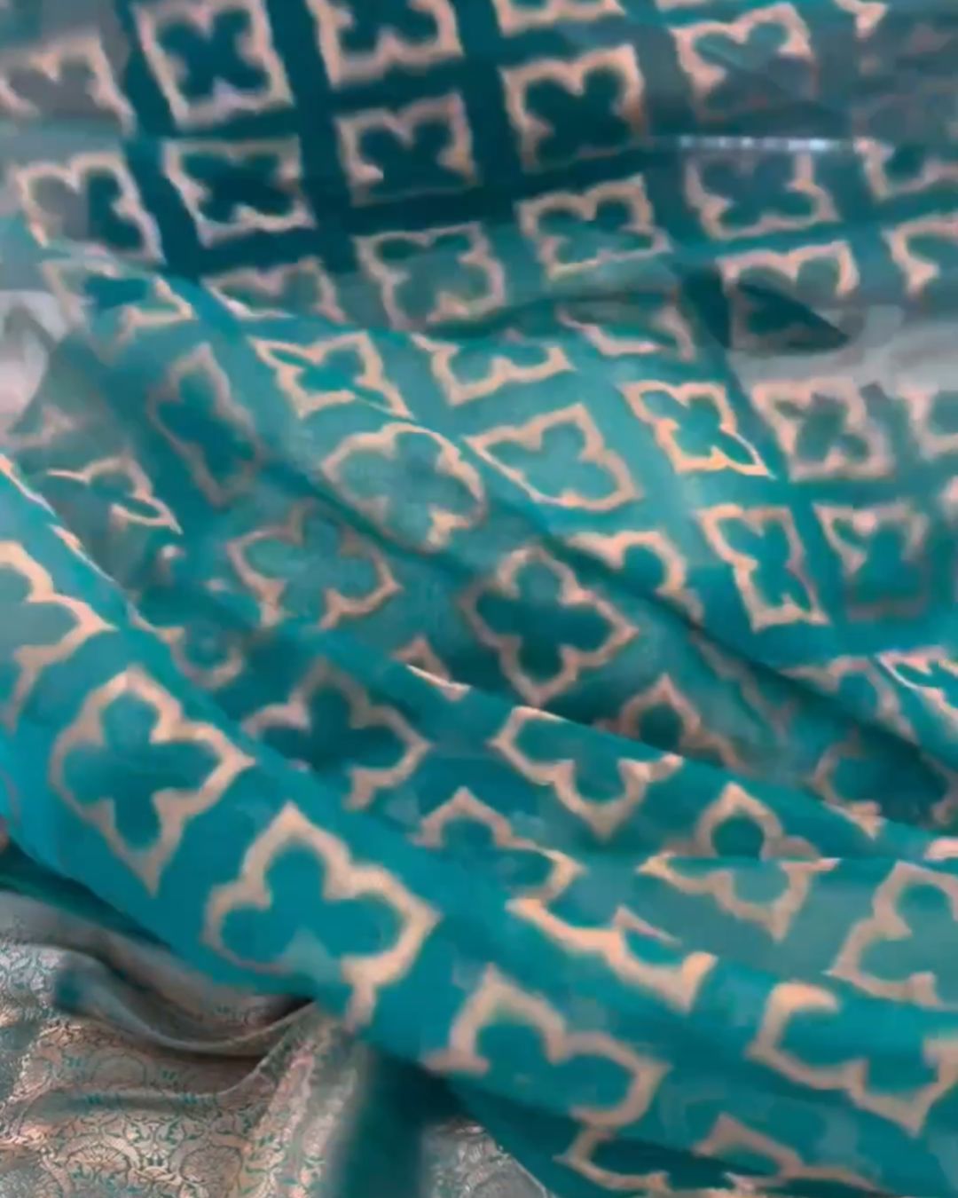 Nila Weave Silk Suit