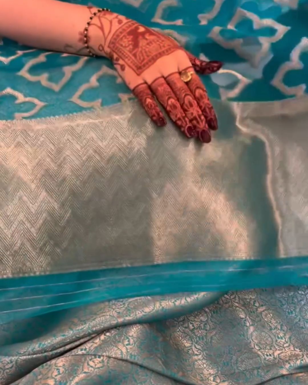 Nila Weave Silk Suit