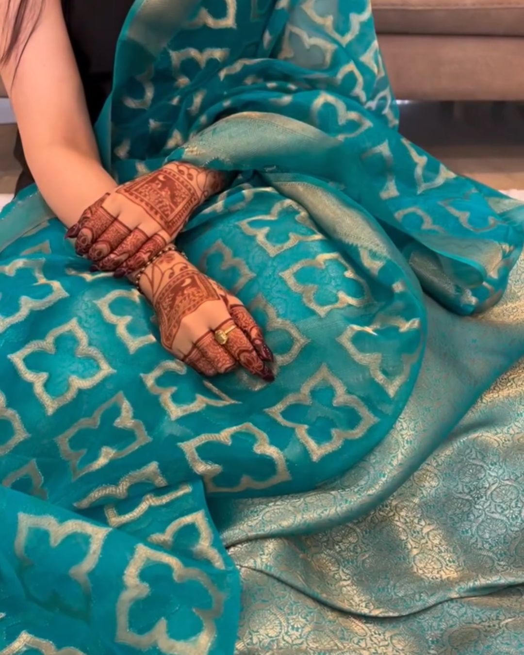 Nila Weave Silk Suit