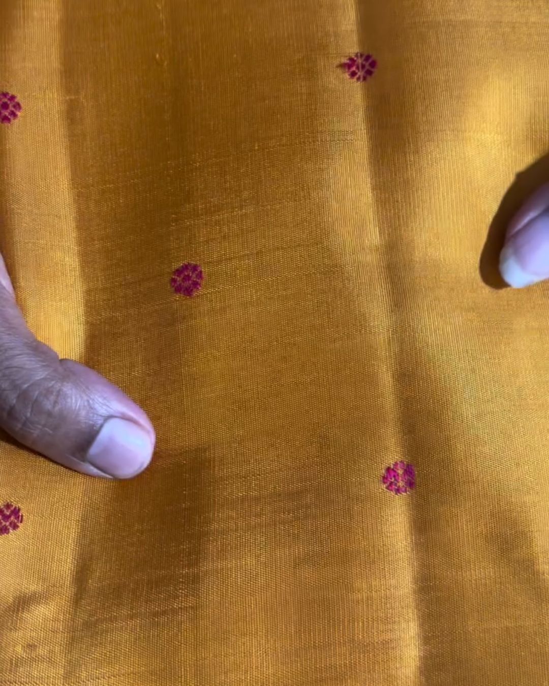 Oilmustured Weave Silk Saree