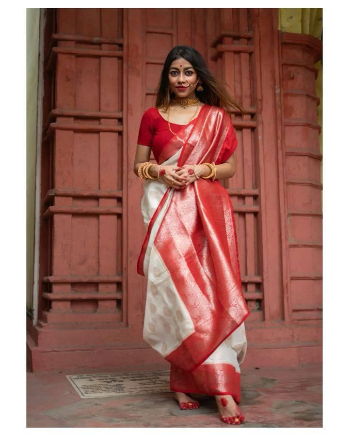 Lightweight Banarasi Saree in Premium Lichi Silk