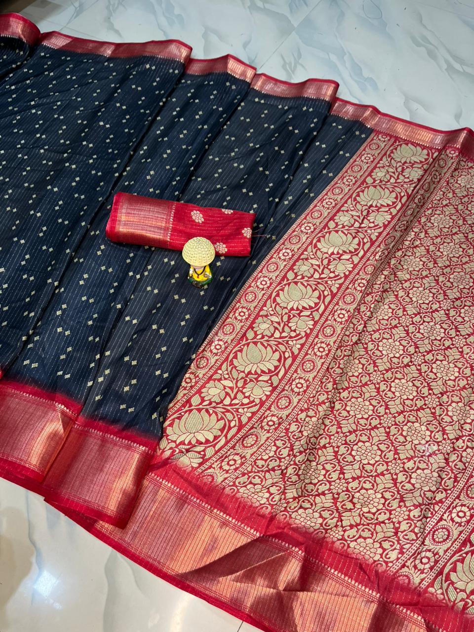 Dola Silk Saree with Gold Printed Lines & Bandhini Design