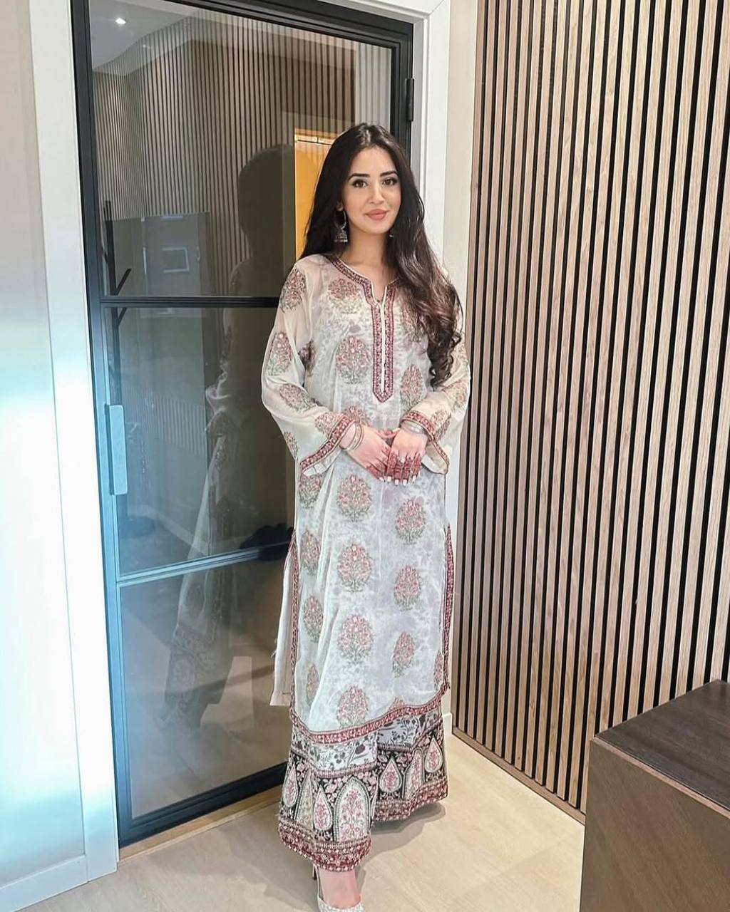 Elegant Faux Georgette Embroidered Suit Set with Digital Print Crepe Plazzo