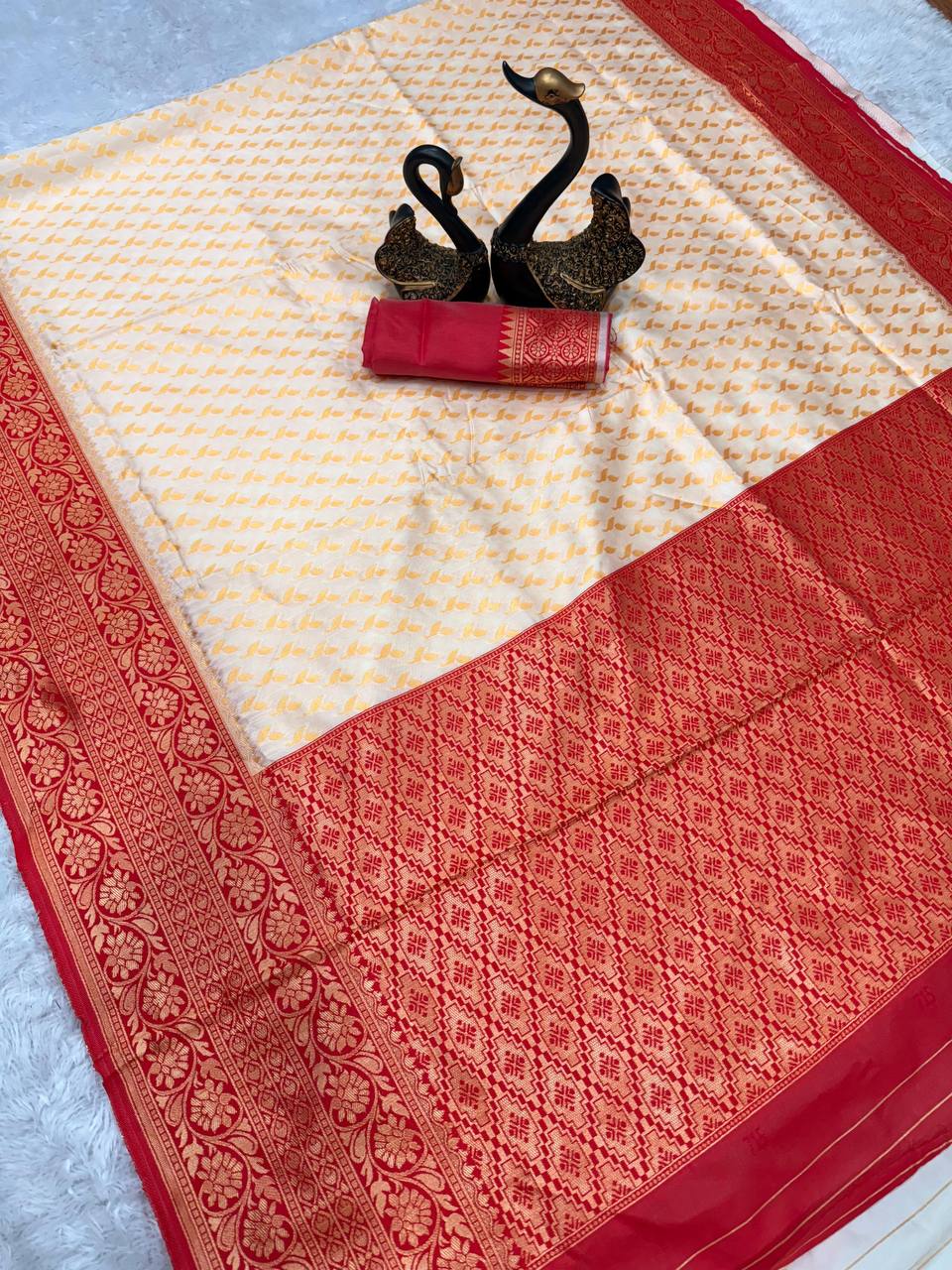 Rich Look Organic Banarasi Lichi Silk Wedding Saree