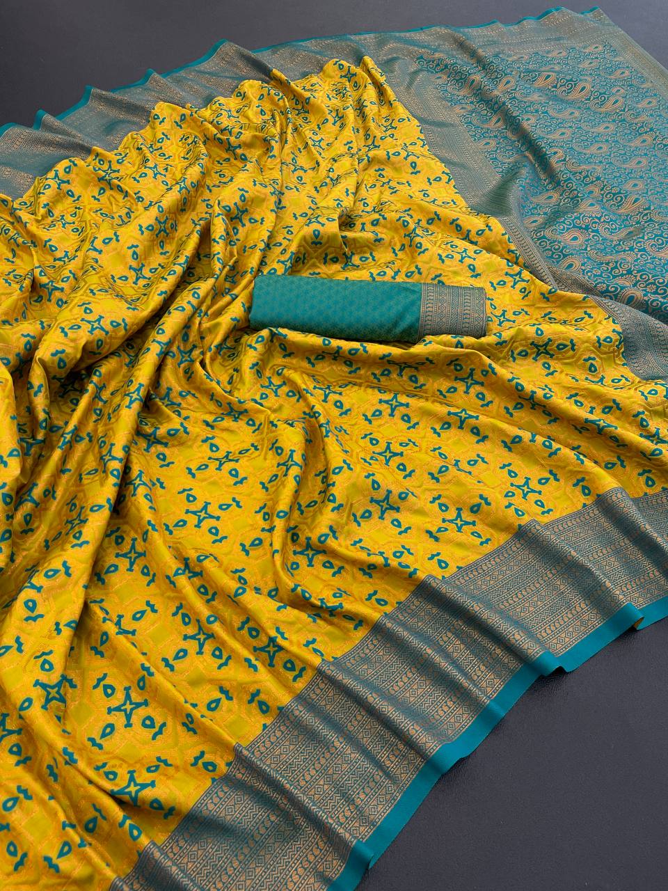 Premium Kanjivaram Soft Silk Saree with Copper Zari Jaal Weaving