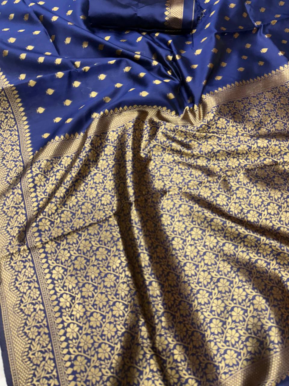 Comfort Wear Banarasi Style Lichi Silk Wedding Saree