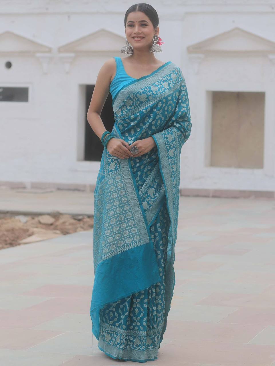 Breathable Organic Banarasi Lichi Silk Wedding Saree