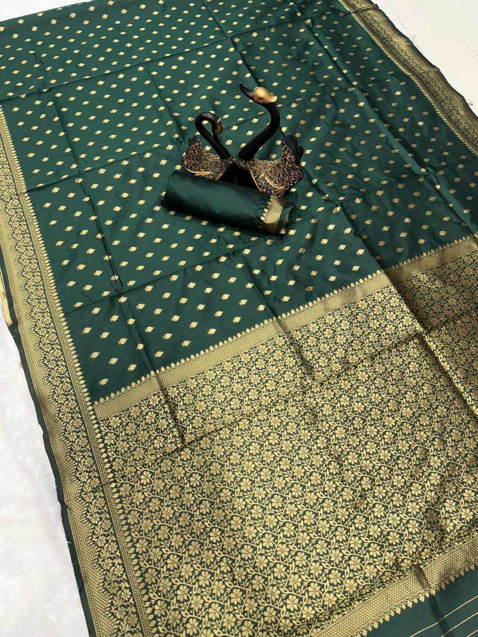 Comfort Wear Banarasi Style Lichi Silk Wedding Saree