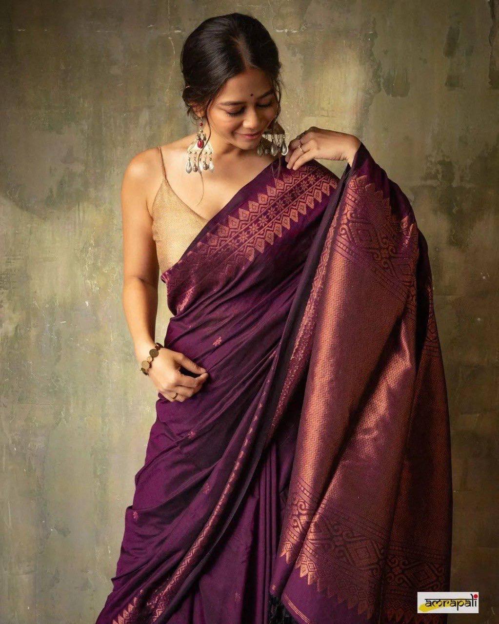Light Feel Organic Banarasi Lichi Silk Wedding Saree