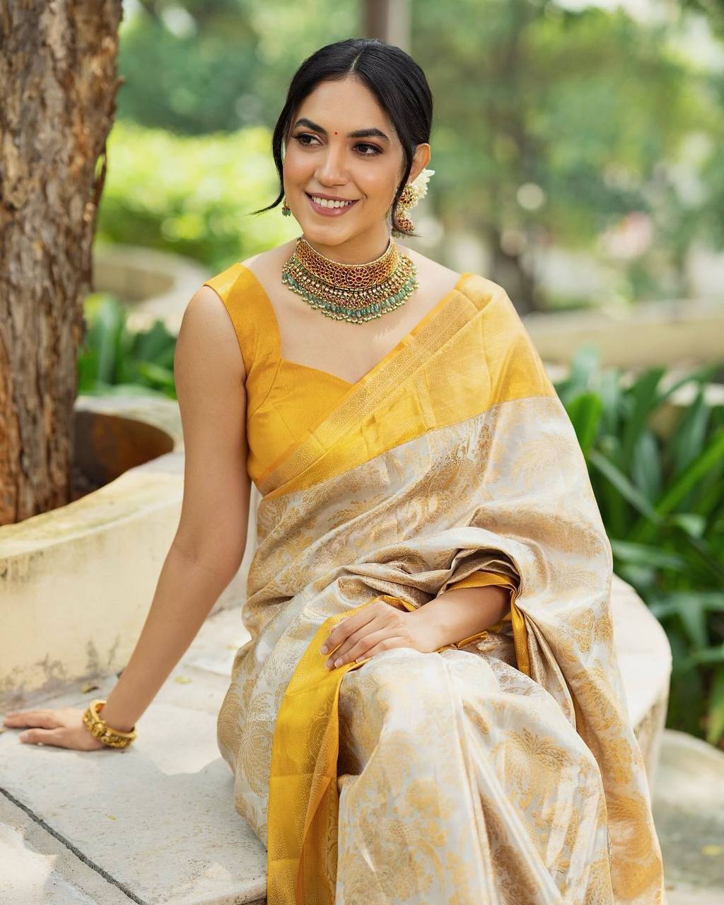 Elegant Banarasi Saree in Premium Lichi Silk