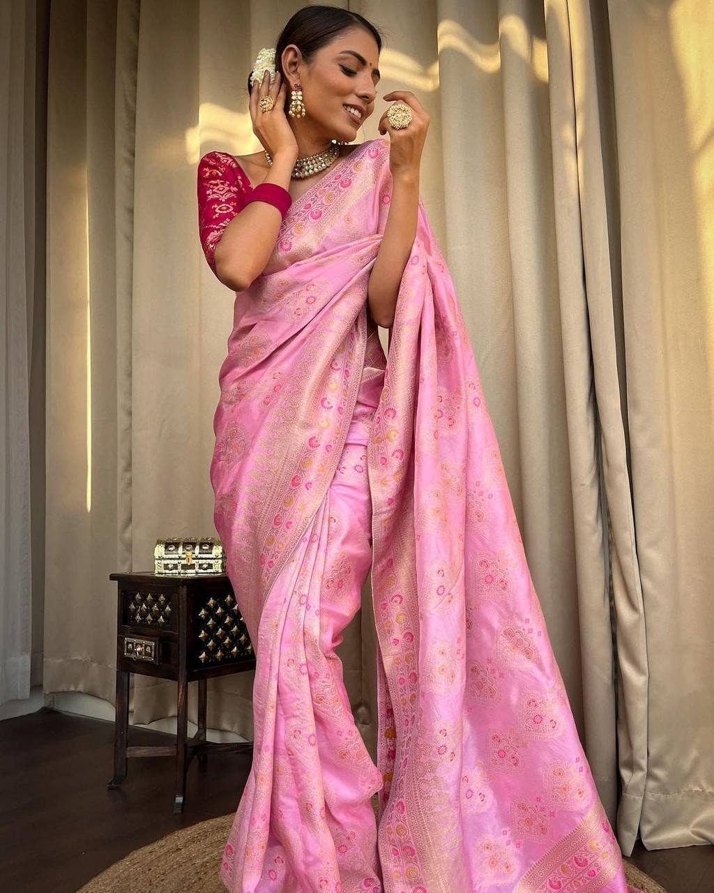 Graceful Banarasi Saree in Premium Lichi Silk
