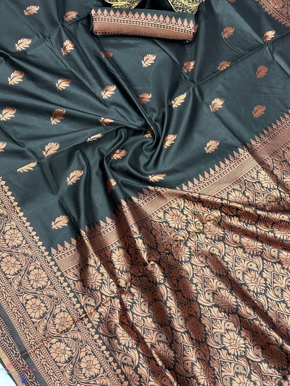 Soft Comfort Organic Banarasi Lichi Silk Wedding Saree
