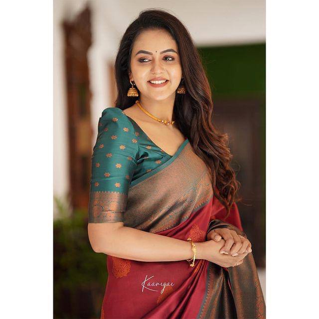 Luxury Comfort Organic Banarasi Lichi Silk Wedding Saree