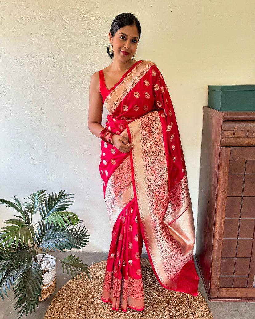 Breathable Organic Banarasi Lichi Silk Wedding Saree