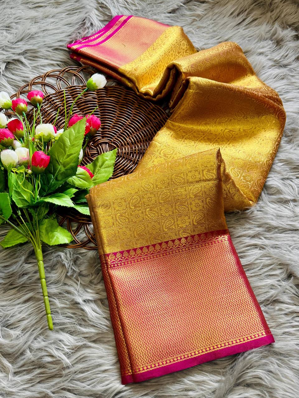 Rani Mukherji Inspired Premium Tissue Silk Saree with Rich Pallu