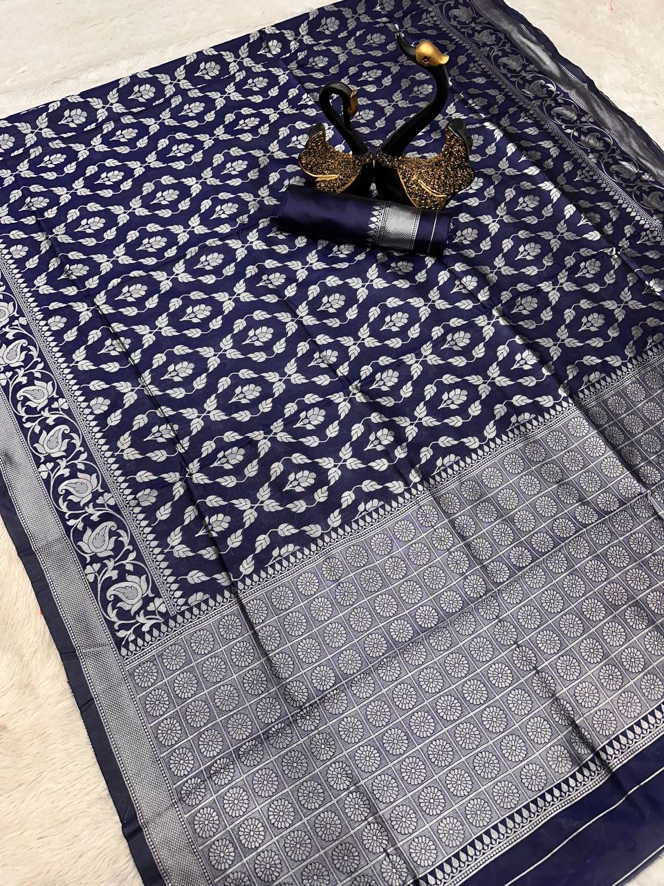 Breathable Organic Banarasi Lichi Silk Wedding Saree