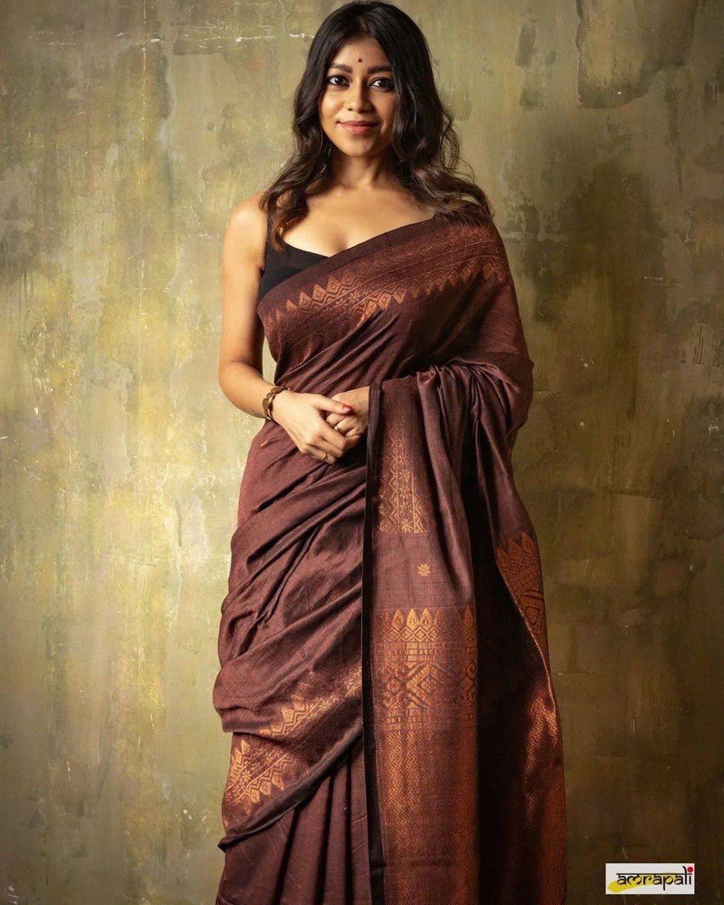 Light Feel Organic Banarasi Lichi Silk Wedding Saree