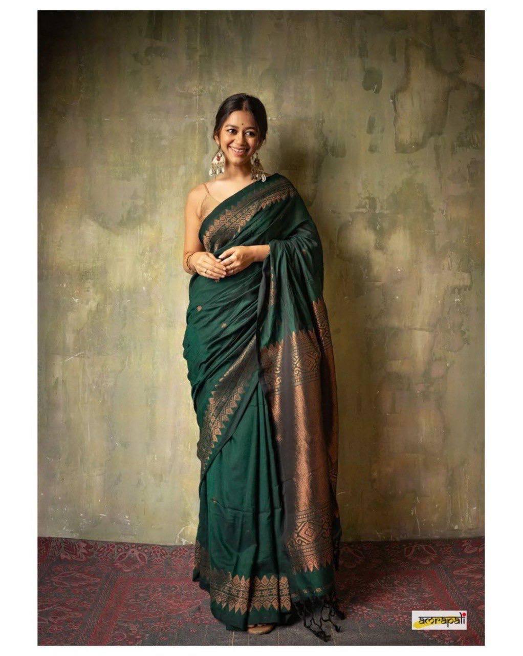 Light Feel Organic Banarasi Lichi Silk Wedding Saree