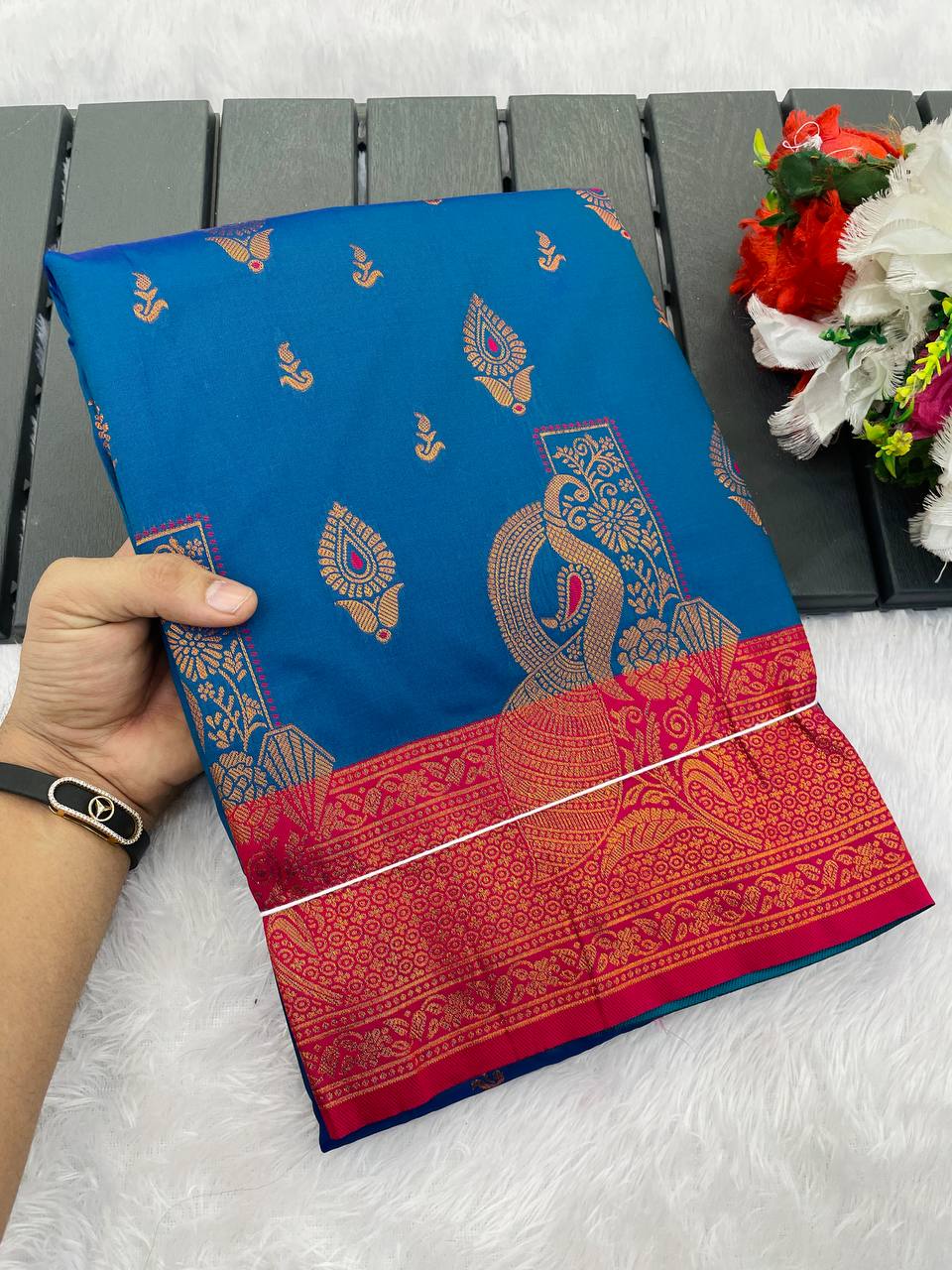 Premium Kanjivaram Soft Silk Saree with Copper Zari Jaal Weaving