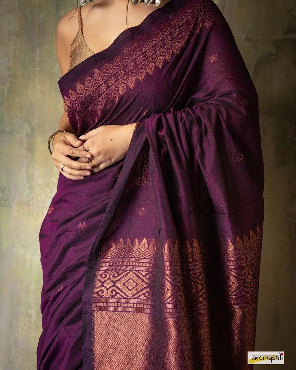 Light Feel Organic Banarasi Lichi Silk Wedding Saree