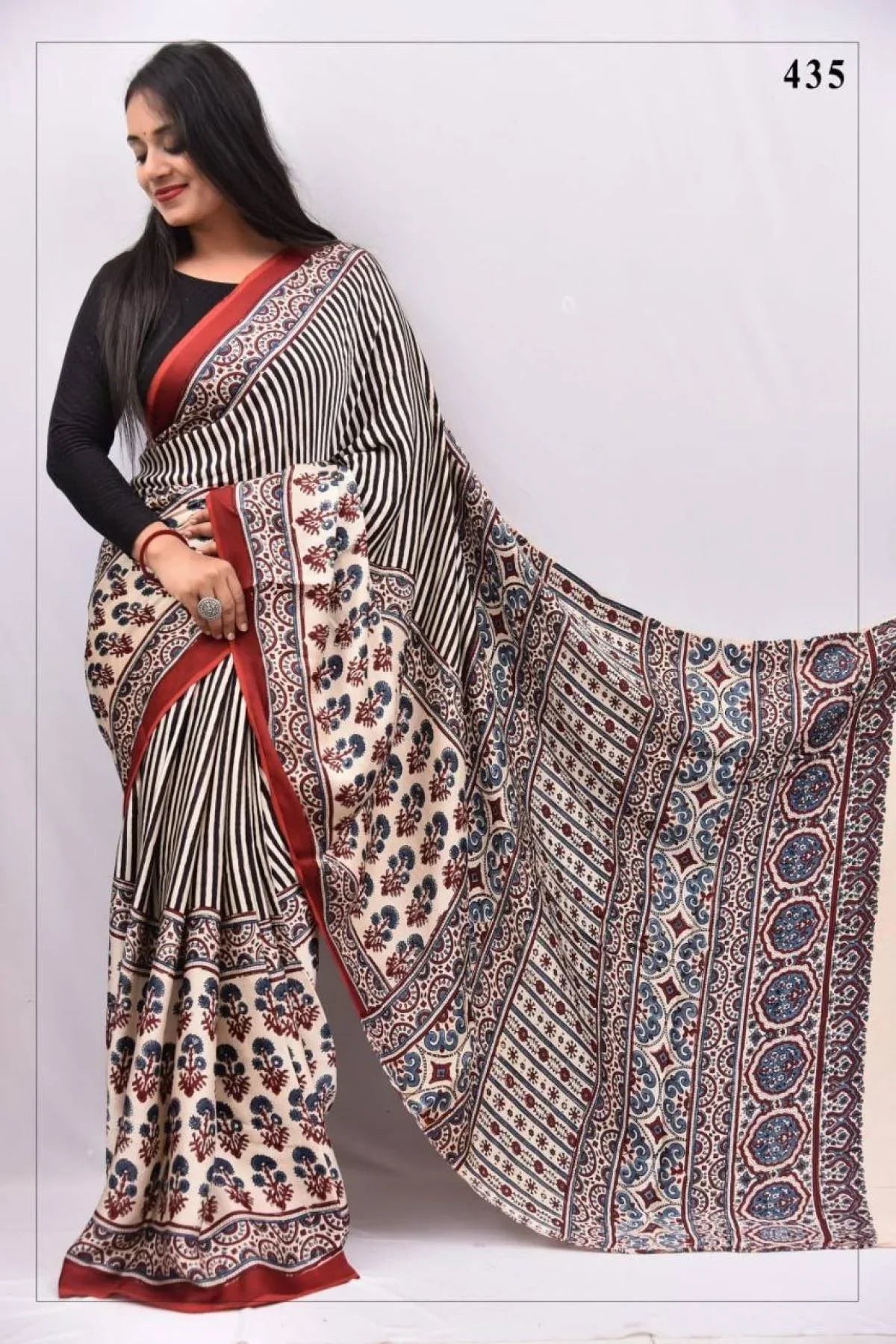 Soft Muslin Cotton Digital Print Saree With Tassel Pallu – Unstitched Blouse