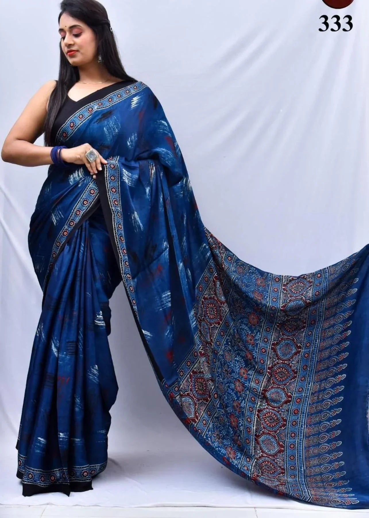 Soft Muslin Cotton Digital Print Saree With Tassel Pallu – Unstitched Blouse
